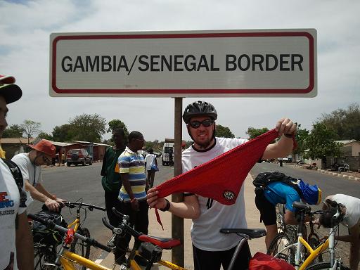 frontera gambia senegal