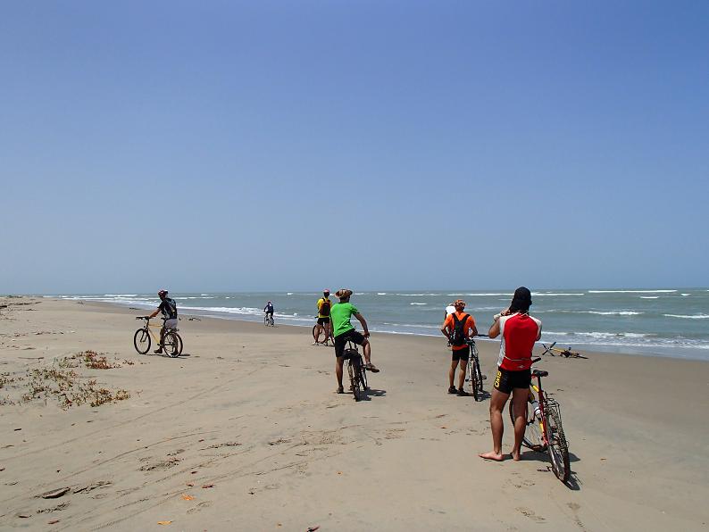 pedals solidaris per la platja